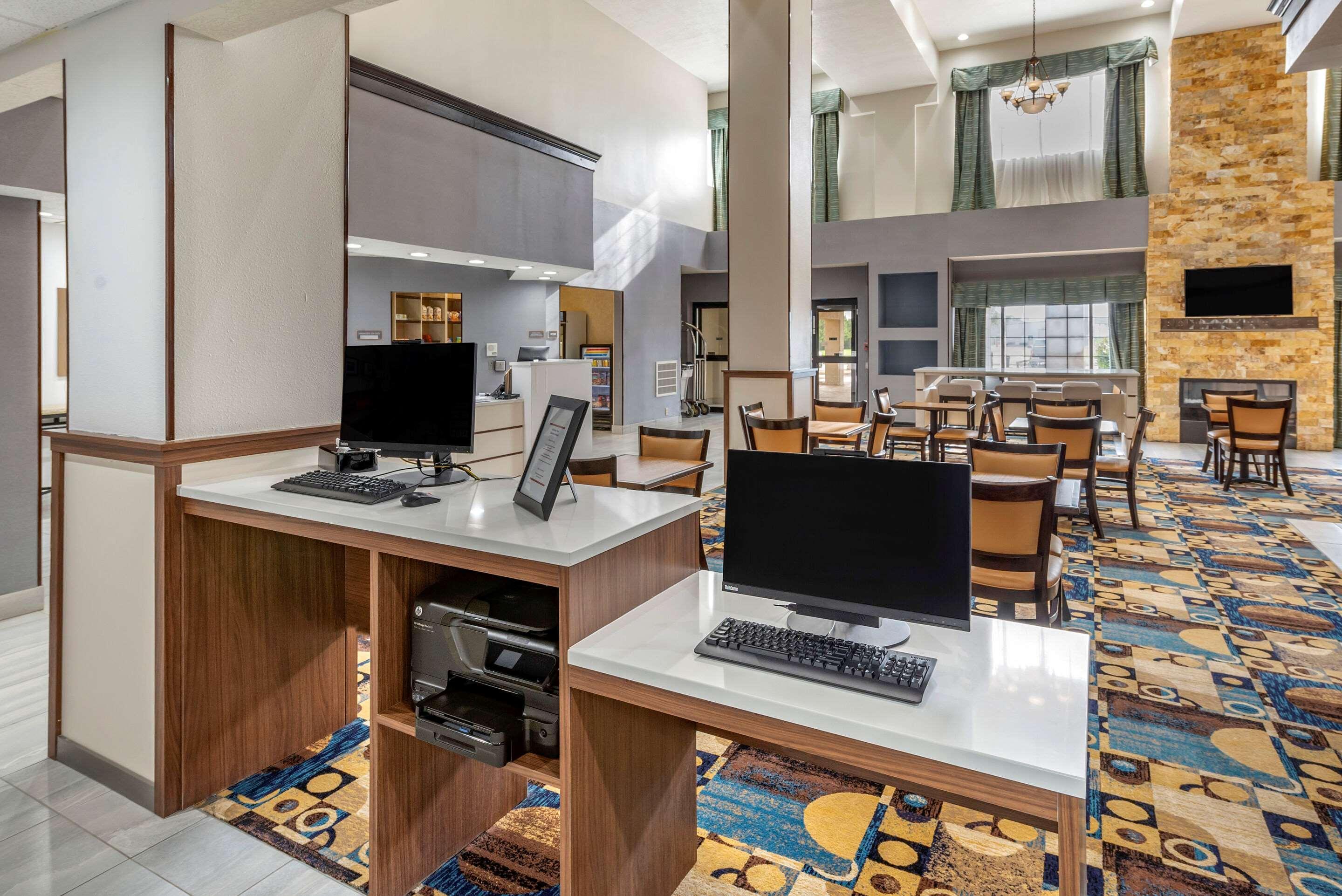 Comfort Suites Clovis Εξωτερικό φωτογραφία